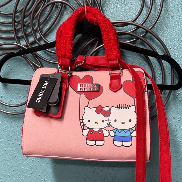 Hello Kitty Handbags - Hello Kitty & Dear Daniel HotTopic Red and Pink Satchel